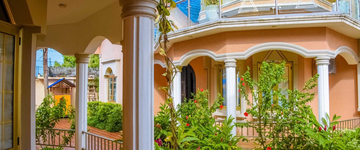 Albatross villa slide